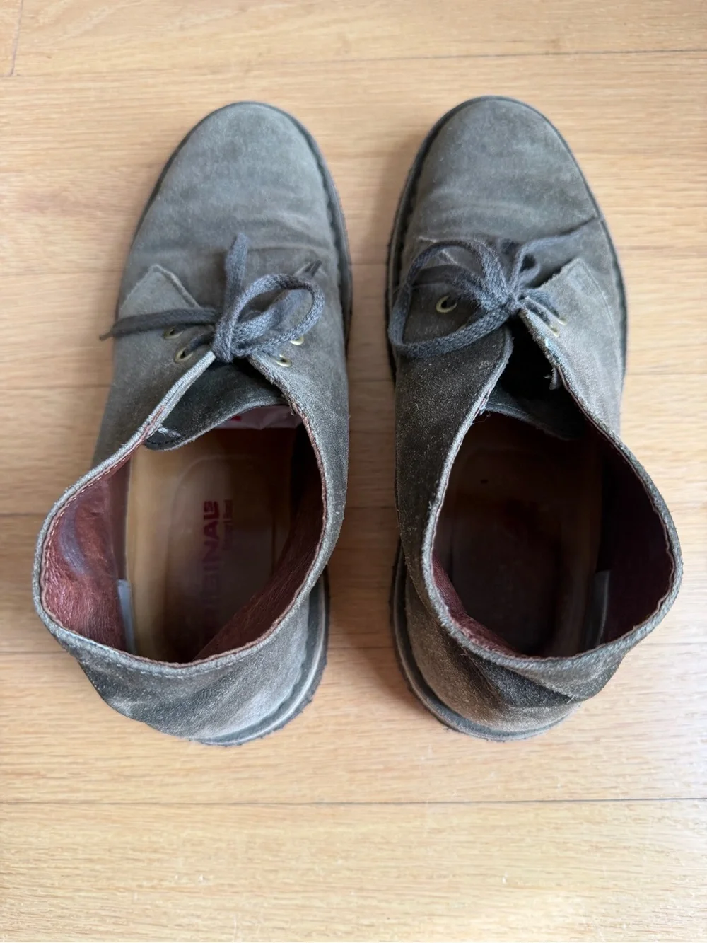 Clarks - Green Suede Chukka Desert Ankle Boots.